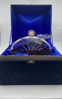 8   -  Tomintoul 1971 Signatory Vintage 21-Year-Old (Glencairn Crystal Decanter)